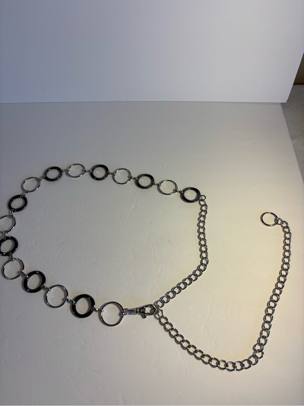 Source Unknown Silver Link Belt with Black Ring Accents